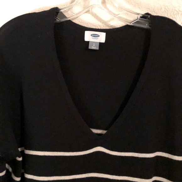 Old Navy Lightweight Sweater - Picture 2 of 5